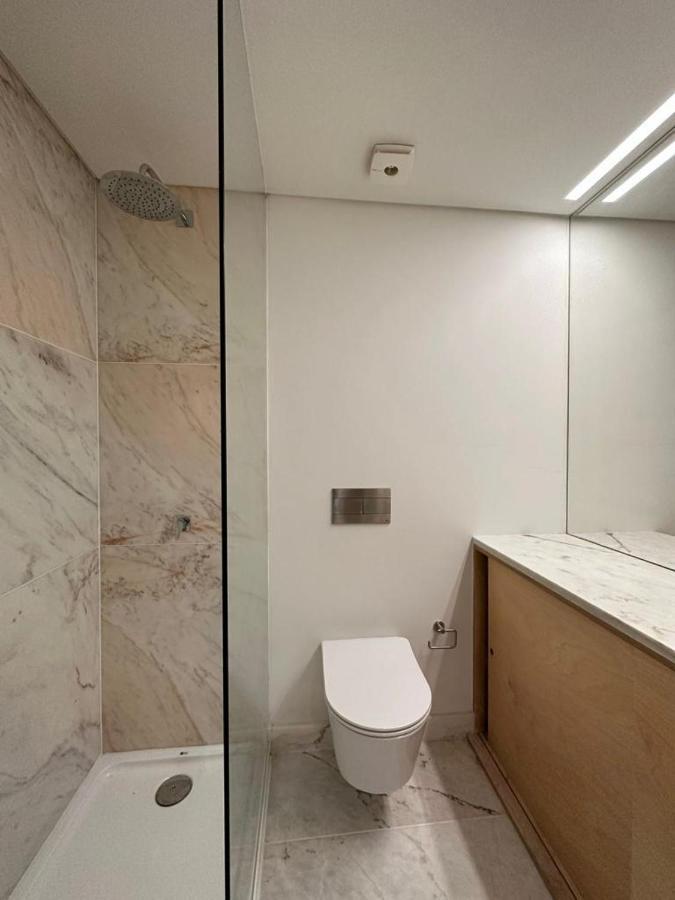 Quarto Com Varanda Na Rua Dos Douradores Lisboa エクステリア 写真